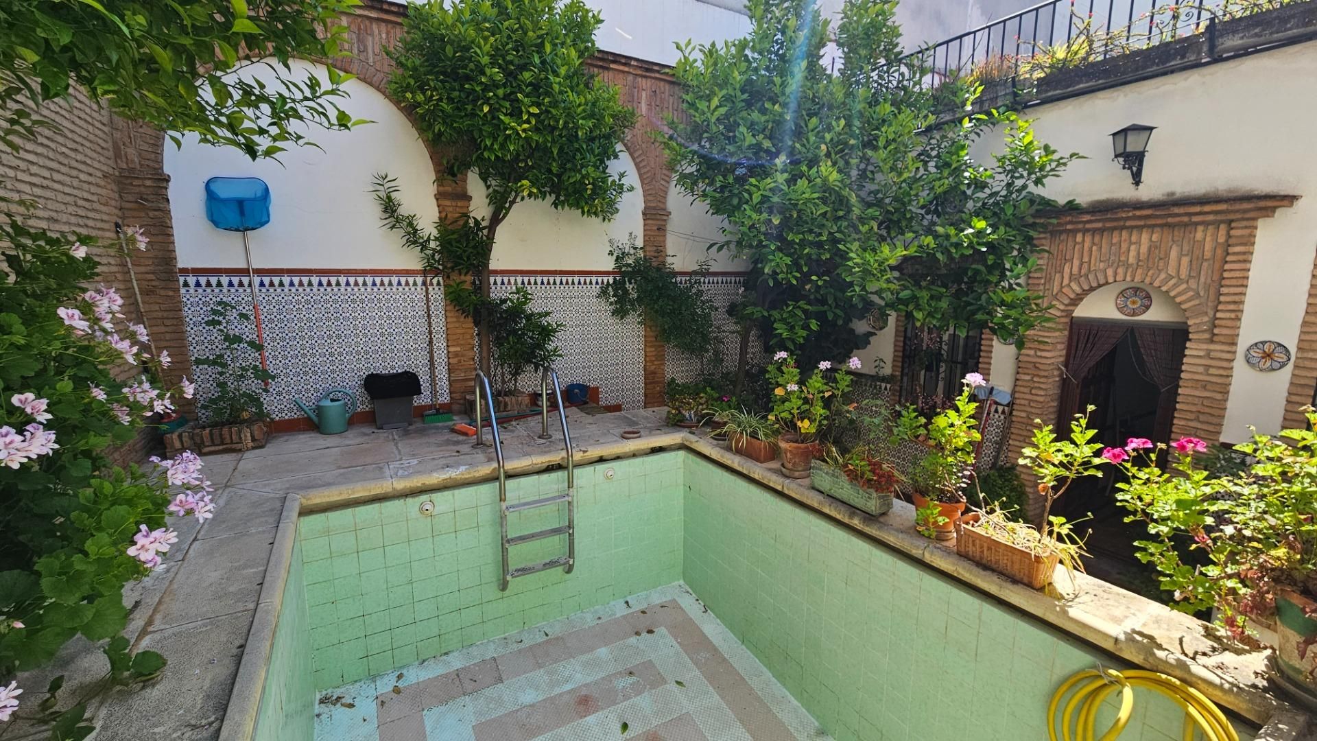 Swimming pool of House or chalet for sale in  Córdoba Capital  with Air Conditioner, Heating and Terrace