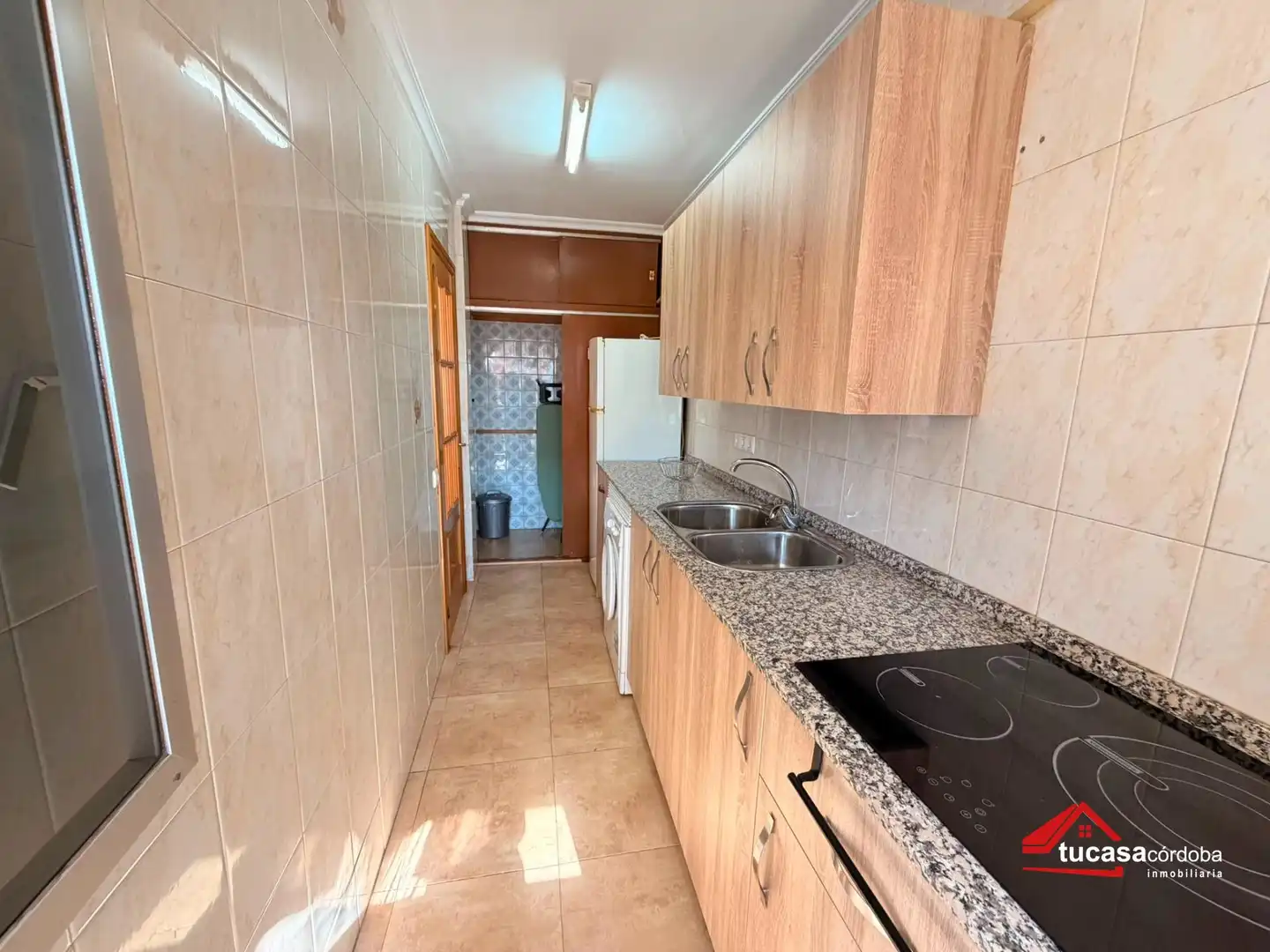 Cuina de Pis en venda en Córdoba amb Aire condicionat i Moblat