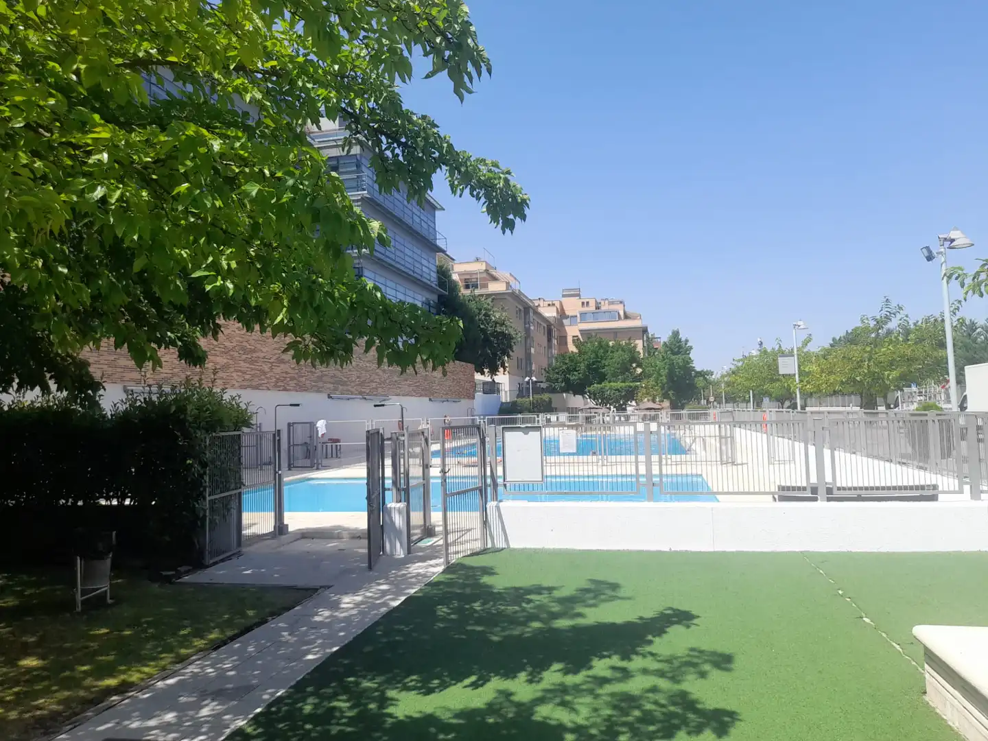 Piscina de Àtic en venda en Madrid amb Aire condicionat, Calefacció i Jardí privat