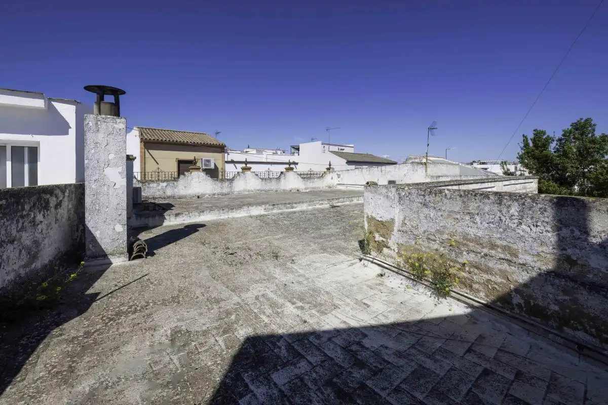 Vista exterior de Casa adosada en venta en Villanueva del Ariscal con Aire acondicionado, Calefacción y Terraza