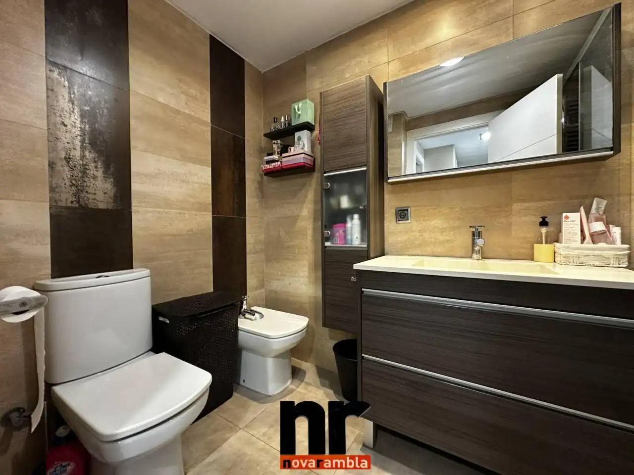 Wohnung zur Miete in Rambla Pinetons, Can Clos - Pinetons