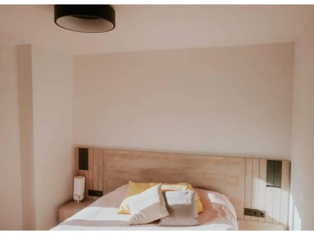 Schlafzimmer von Wohnung zum Verkauf in Cardona mit Heizung, Parkett und Balkon