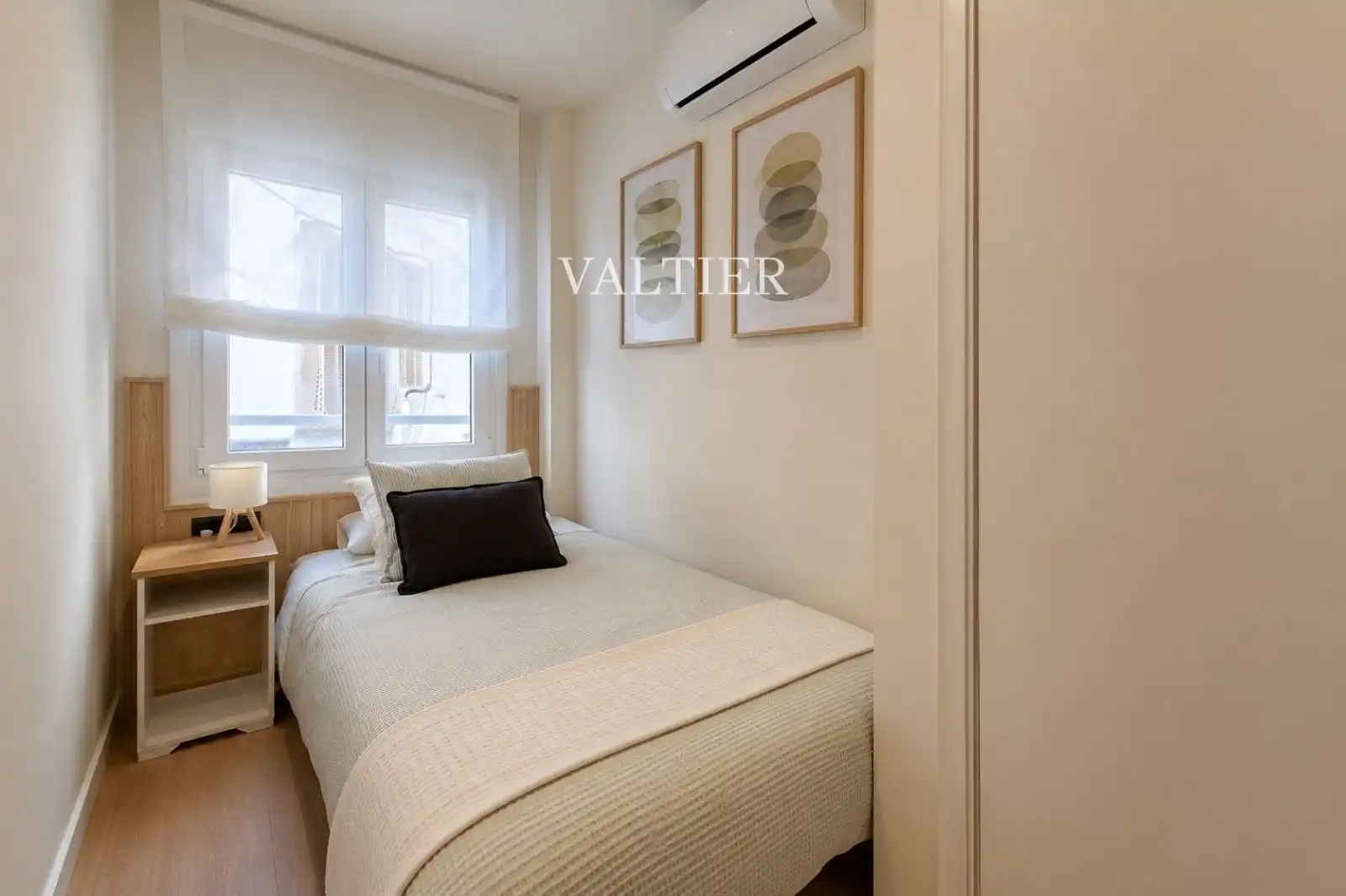 Bedroom of Flat for rent in Madrid  with Air Conditioner, Heating and Furnished