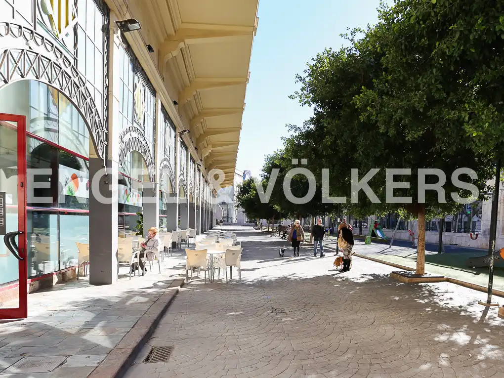 Vista exterior de Piso en venta en Valencia con Aire acondicionado, Calefacción y Parquet