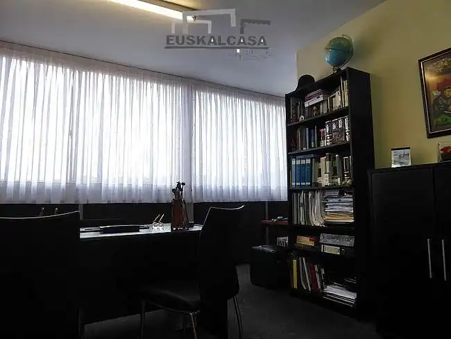 Oficina en venda en Bilbao  amb Moblat