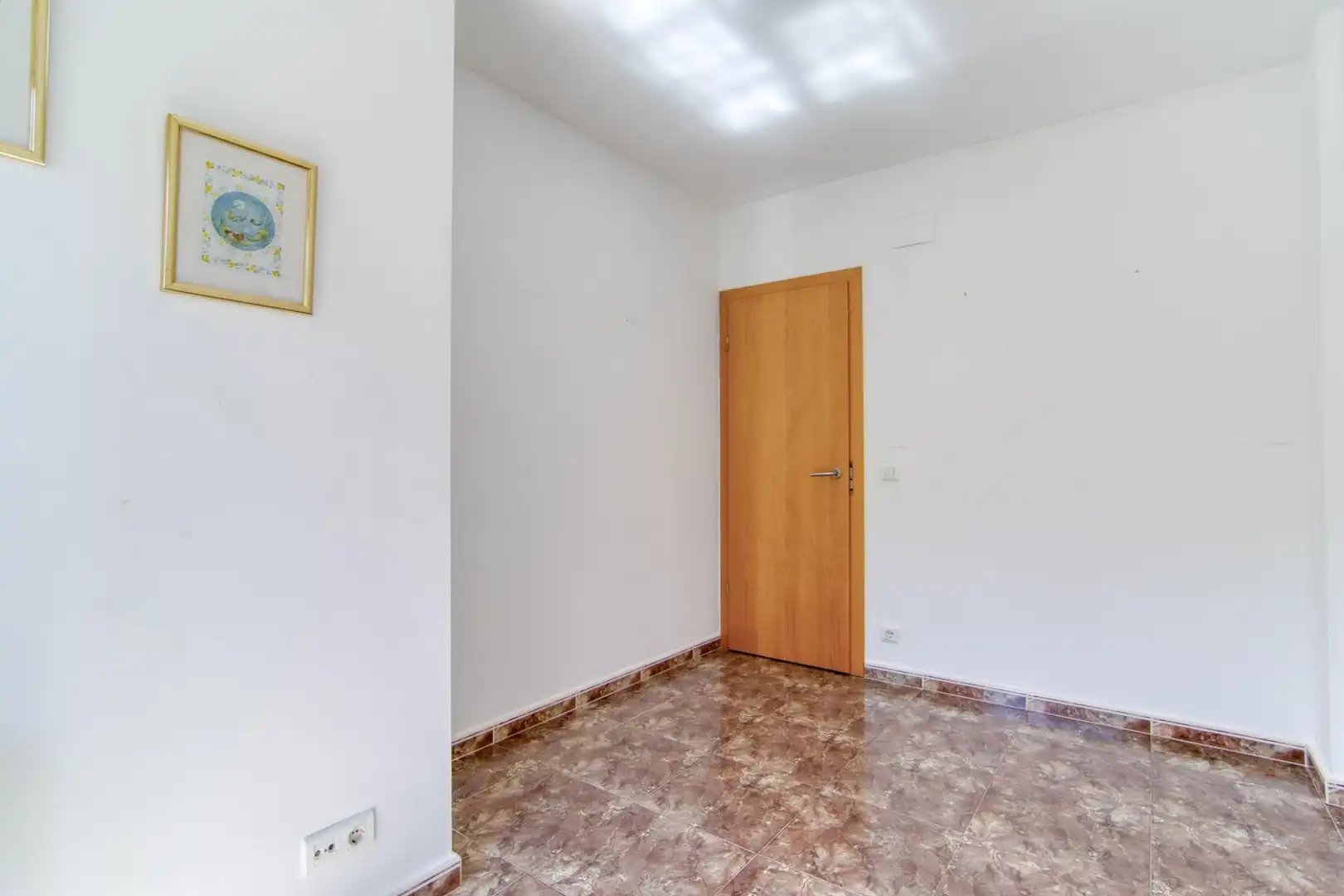 Casa adosada en venta en Figueres con Calefacción, Jardín privado y Balcón