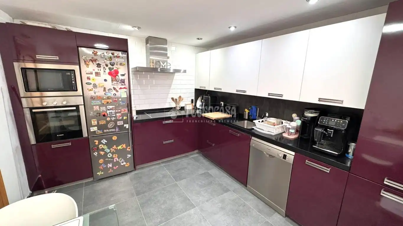 Cocina de Casa adosada en venta en Boadilla del Monte con Aire acondicionado, Calefacción y Piscina comunitaria