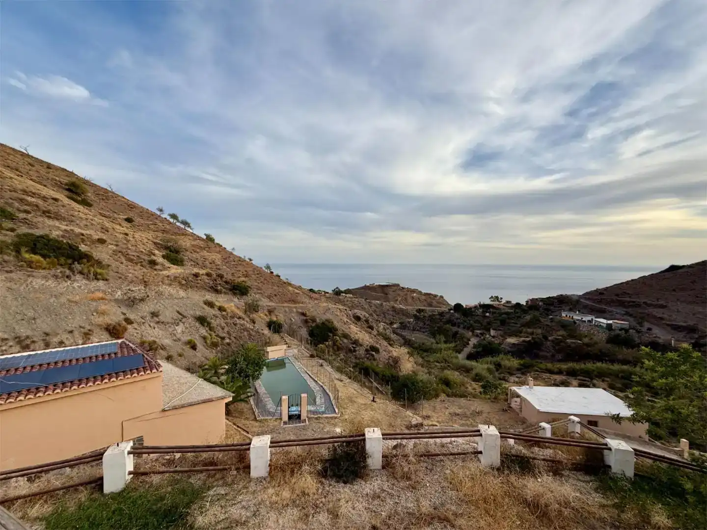 Außenansicht von Country house zum Verkauf in Albuñol mit Klimaanlage, Privatgarten und Schwimmbad