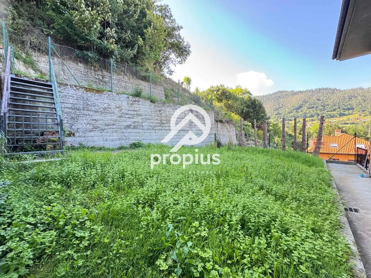 Casa adosada en venta en Piloña con Calefacción, Jardín privado y Parquet