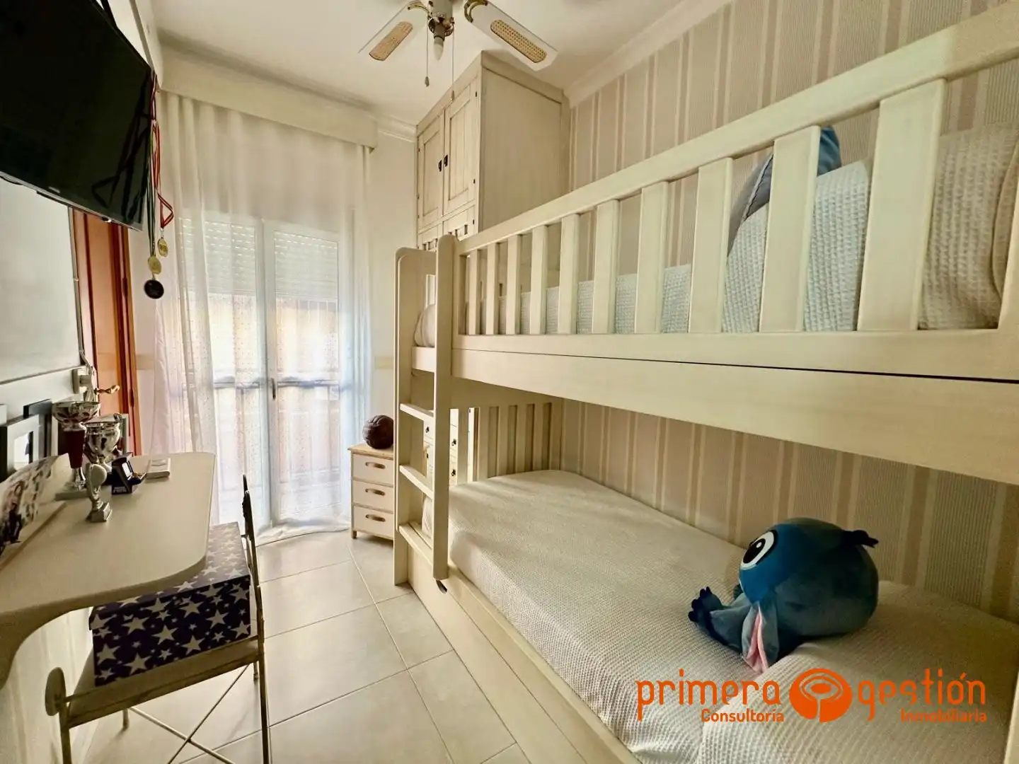 Habitación de Dúplex en venta en Lora del Río con Aire acondicionado, Trastero y Balcón