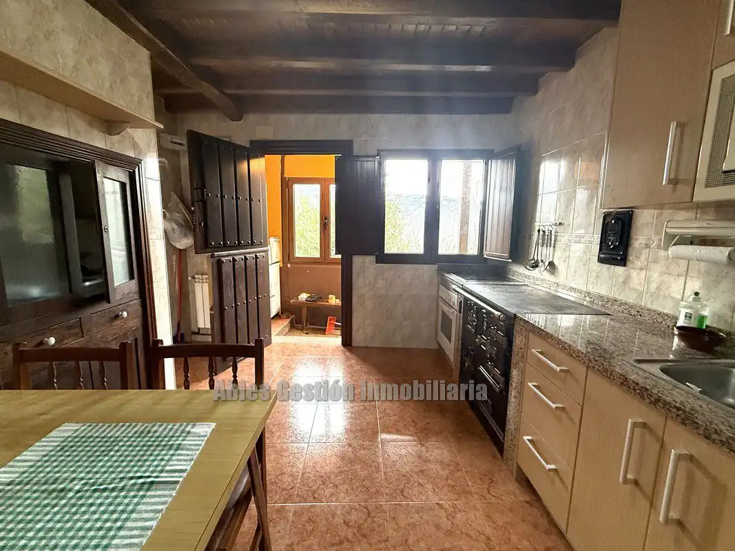 Küche von Haus oder Chalet zum Verkauf in Quirós mit Heizung und Abstellraum