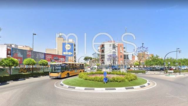 Local comercial en Venta en CL MALVA-ROSA, 2 en Zona Calle Valencia
