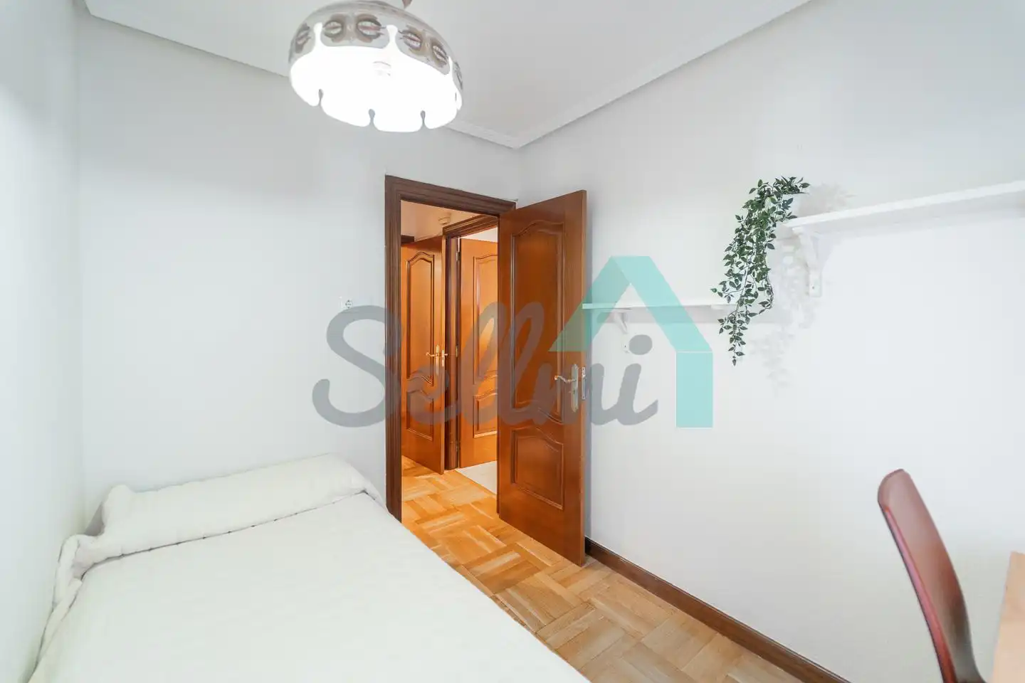 Schlafzimmer von Wohnung zur untervermieten in Oviedo  mit Heizung, Parkett und Terrasse