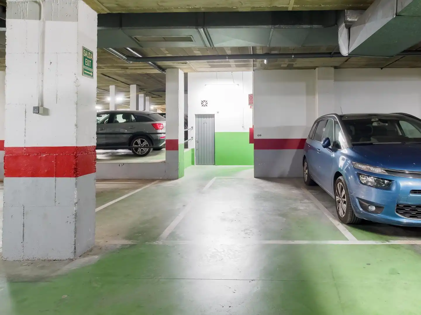Parking de Piso en venta en Málaga con Jardín privado, Terraza y Trastero