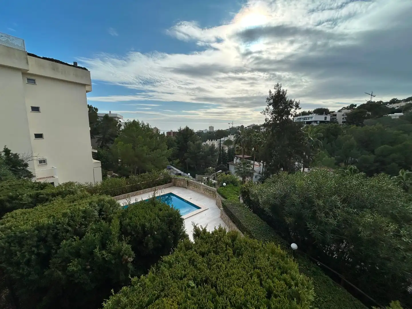 Vista exterior de Apartament en venda en Calvià amb Aire condicionat, Calefacció i Jardí privat