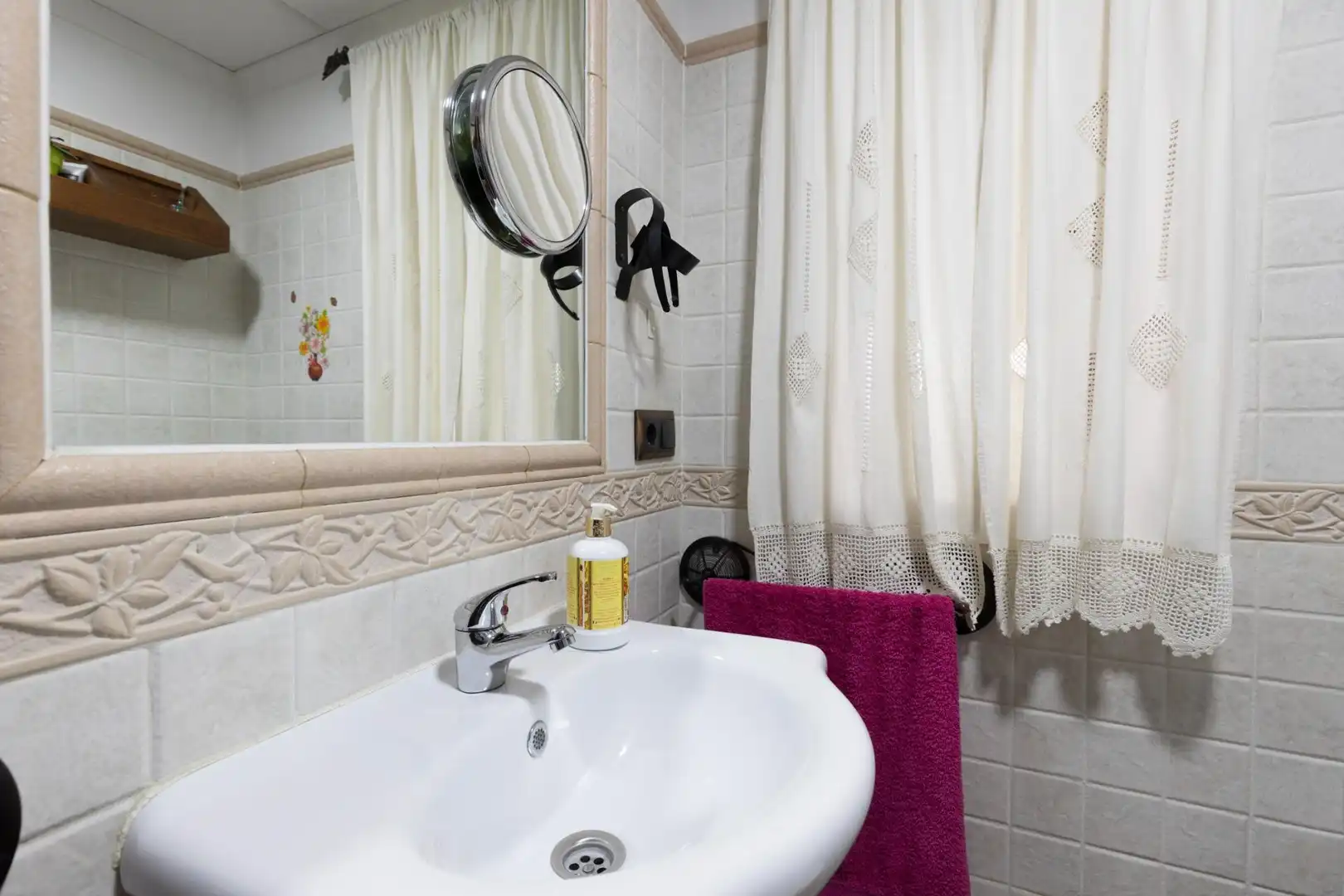 Bathroom of Houses for sale in Granada  with Air Conditioner, Heating and Storage room