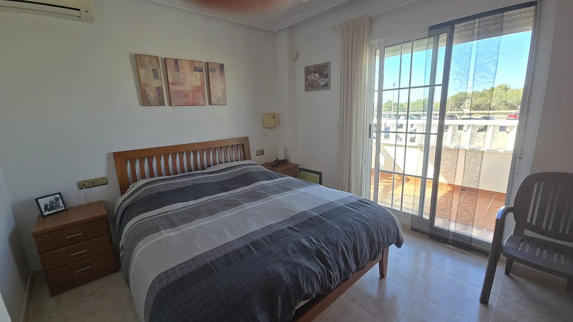 Dormitori de Finca rústica en venda en Orihuela amb Jardí privat, Terrassa i Moblat