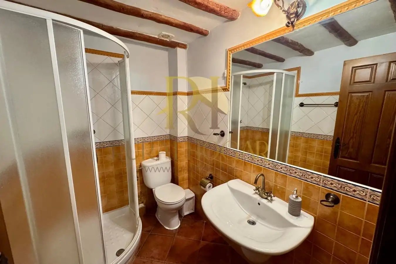 Baño de Casa o chalet en venta en Peralejos de las Truchas con Calefacción, Jardín privado y Parquet