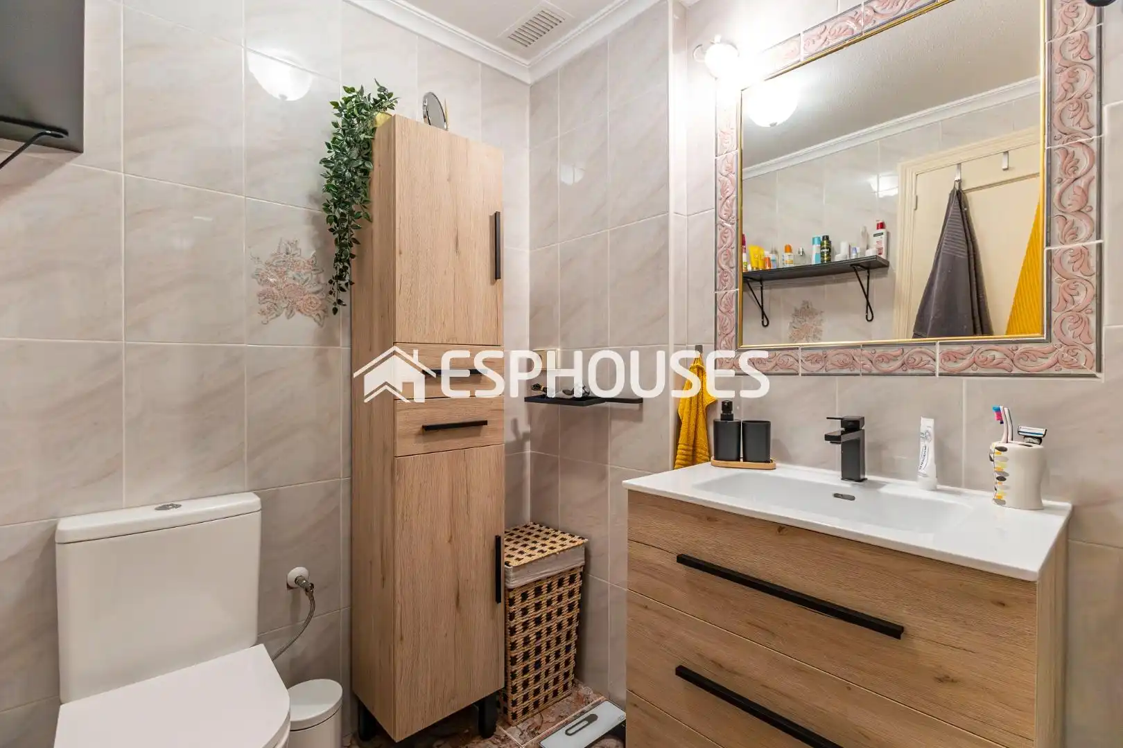 Baño de Planta baja en venta en Guardamar del Segura con Aire acondicionado, Terraza y Balcón