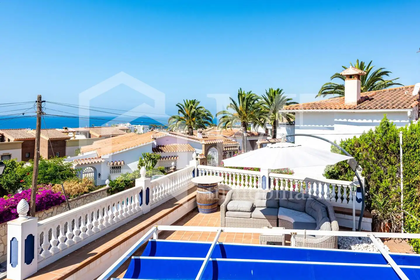 Vista exterior de Casa o chalet en venta en Vélez-Málaga con Jardín privado, Terraza y Piscina