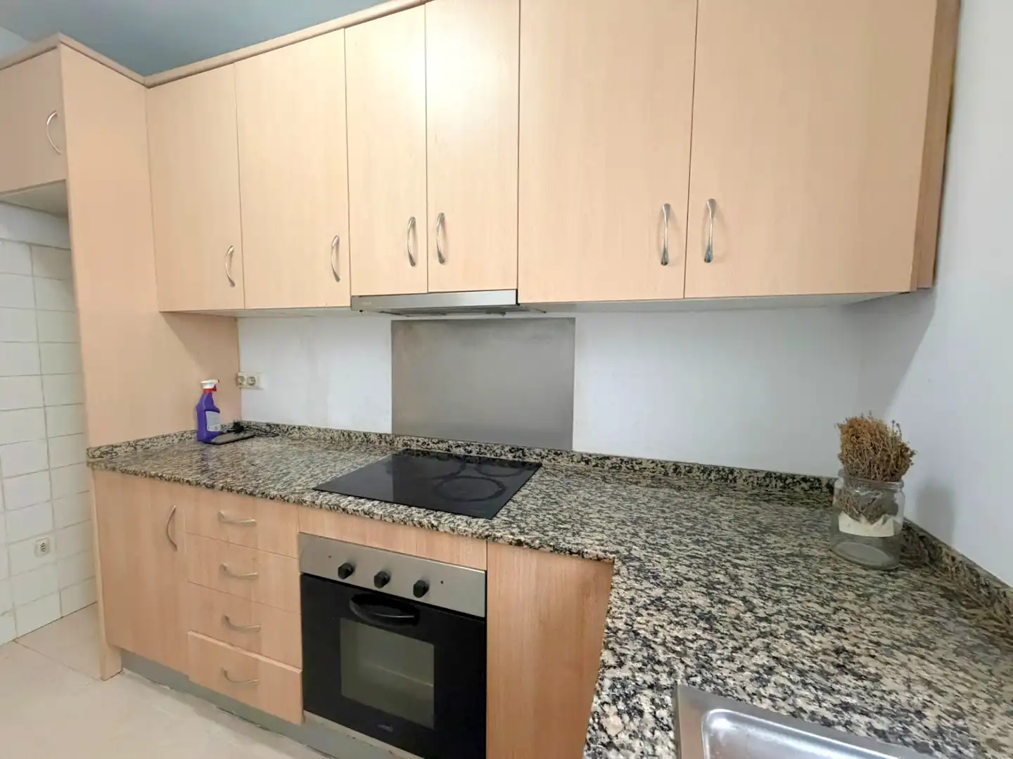 Cocina de Ático en venta en L'Hospitalet de Llobregat