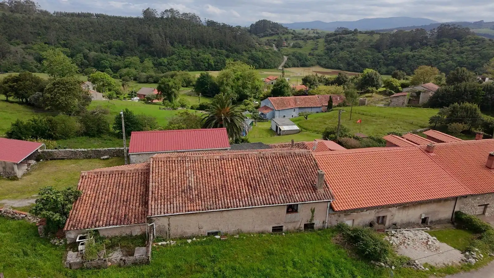 Exterior view of Houses for sale in Santillana del Mar  with Private garden, Storage room and Balcony