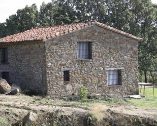 Vista exterior de Finca rústica en venda en Torremenga amb Jardí privat, Terrassa i Moblat