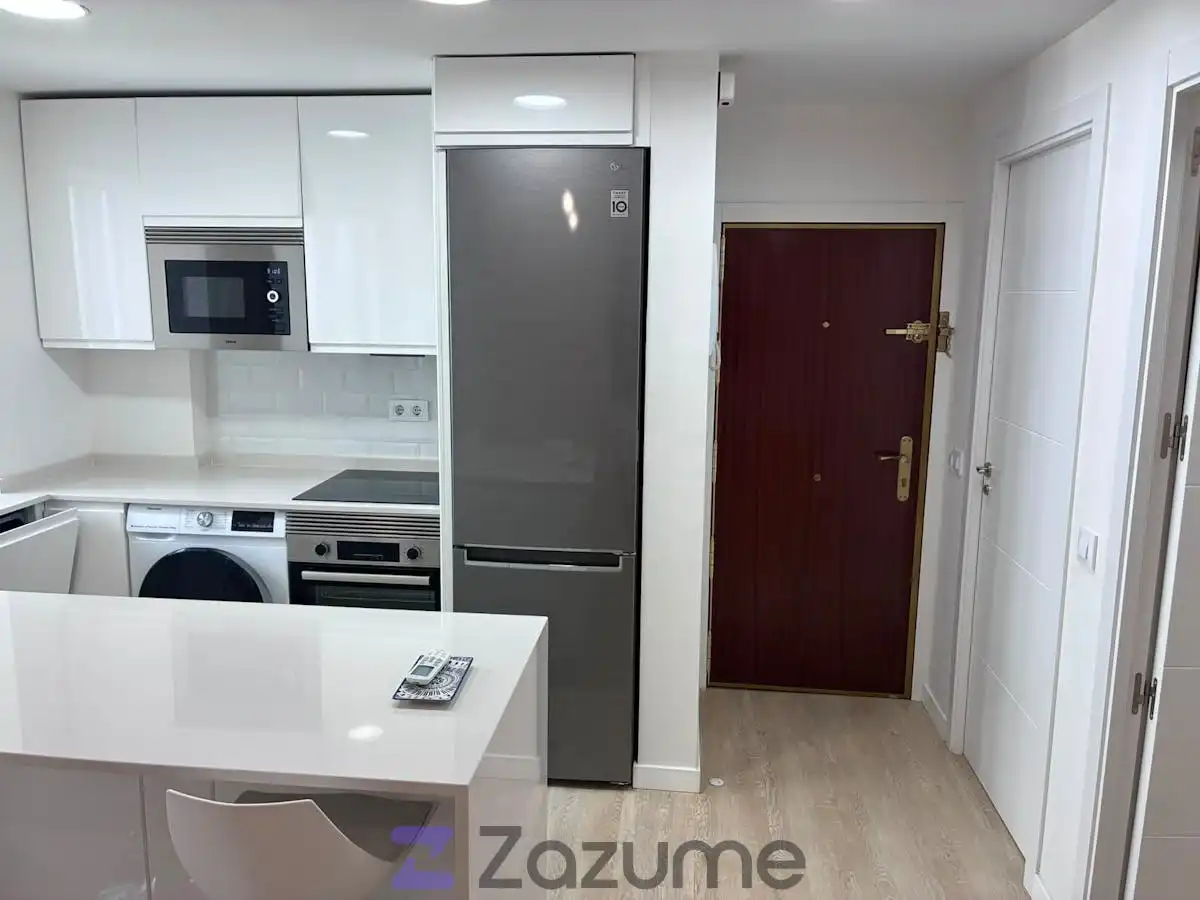 Cocina de Piso de alquiler en Madrid con Aire acondicionado, Calefacción y Horno