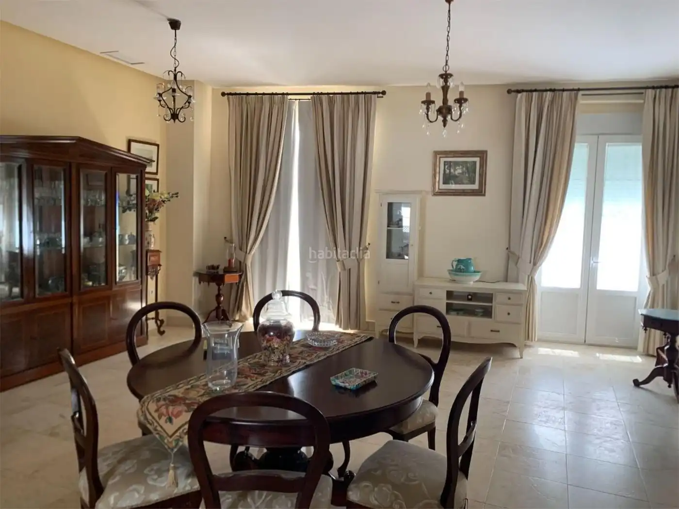 Flat with lift for sale in Calle Pérez Galdós 18
