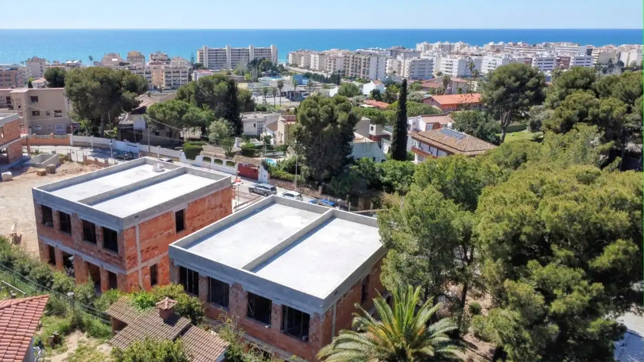Casa adosada en venda a Avinguda d'Itàlia, Segur de Calafell