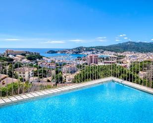 Piscina de Casa adosada en venda en Sant Feliu de Guíxols amb Terrassa, Piscina i Balcó