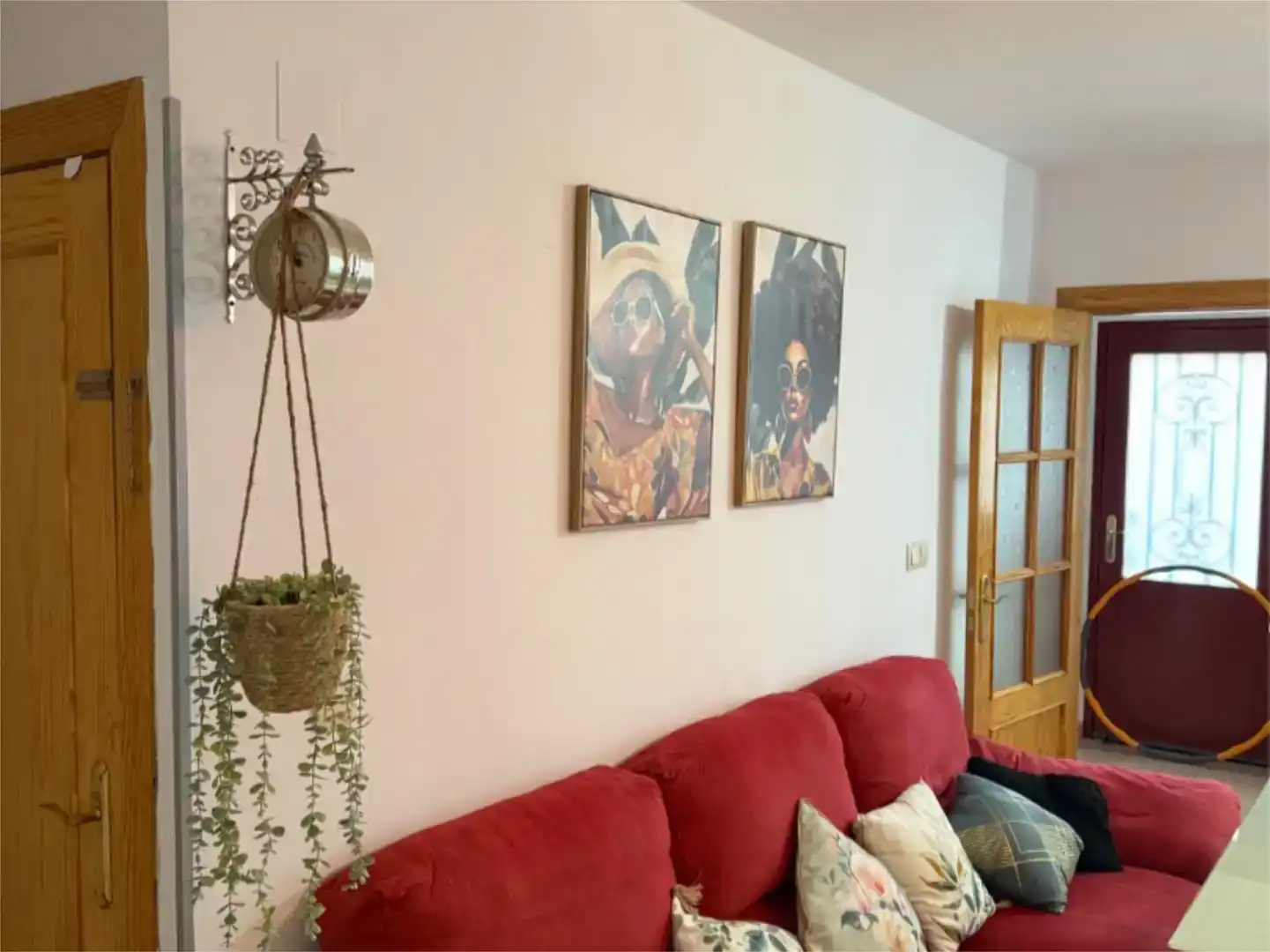 Sala d'estar de Casa adosada en venda en Alfacar amb Aire condicionat, Parquet i Piscina