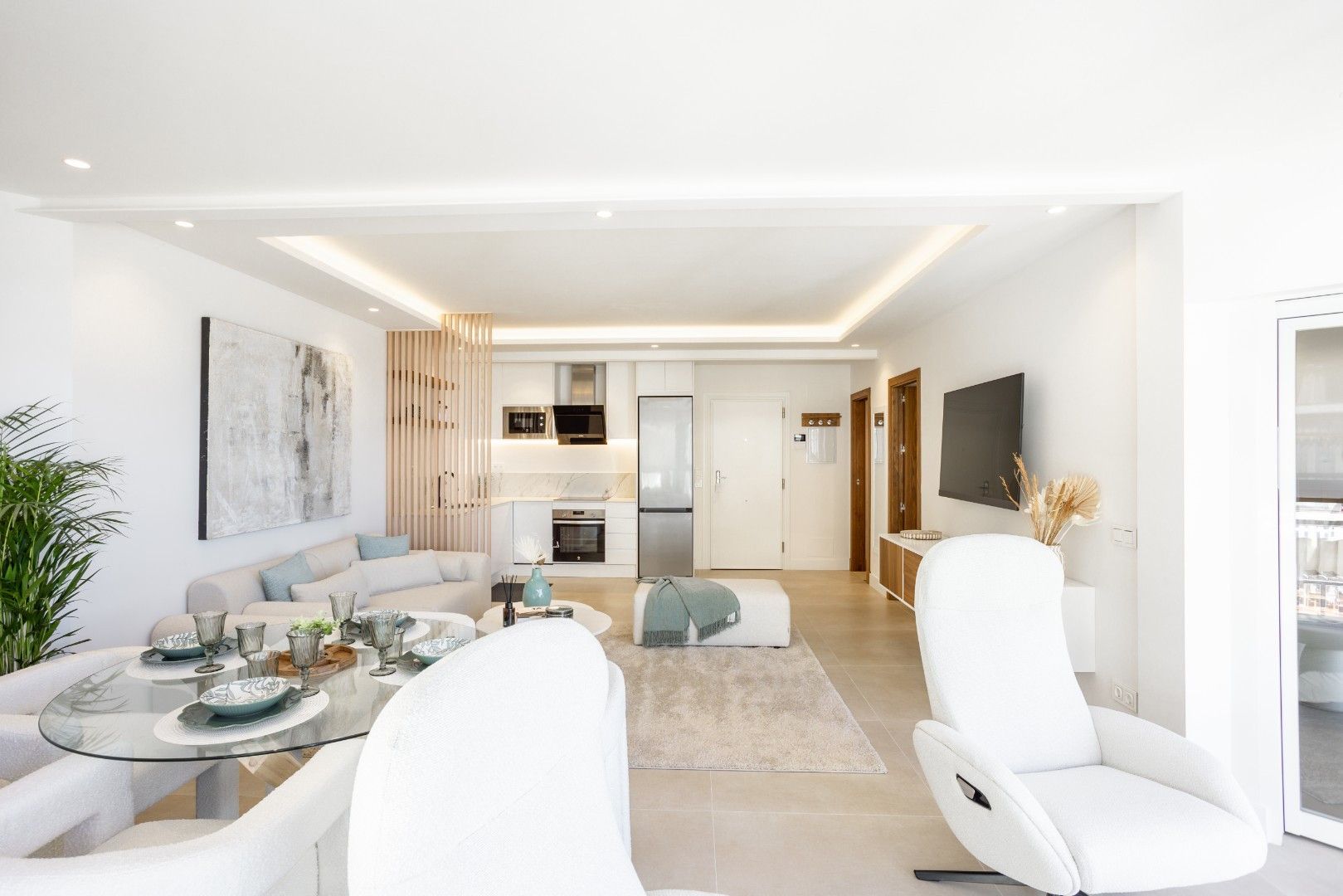 Living room of Apartment for sale in Marbella  with Air Conditioner, Terrace and Furnished