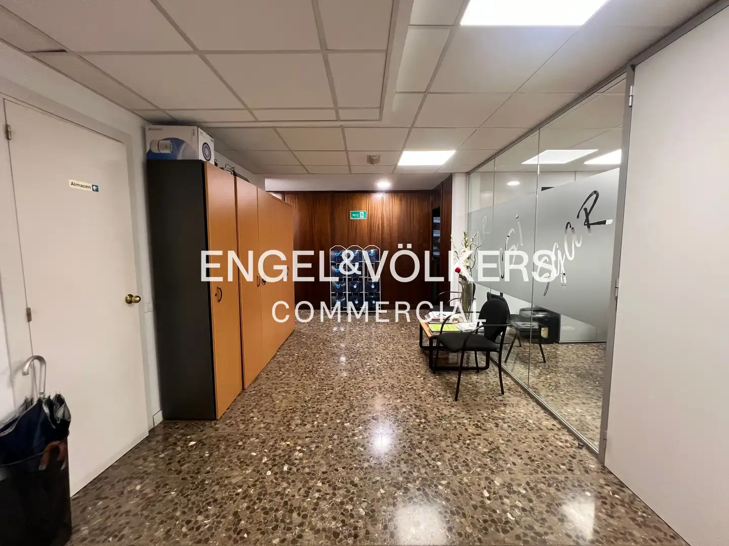 Office for sale in Barcelona  with Air Conditioner and Furnished
