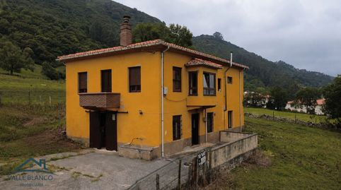 Foto 2 de Casa o chalet en venta en Corvera de Toranzo, Cantabria