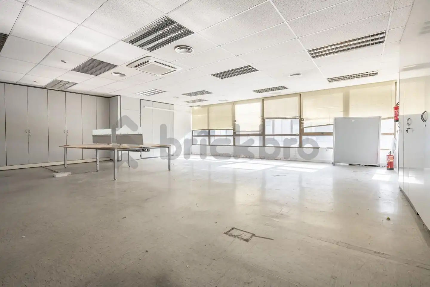 Oficina en venta en De Valdelaparra, Zona Industrial