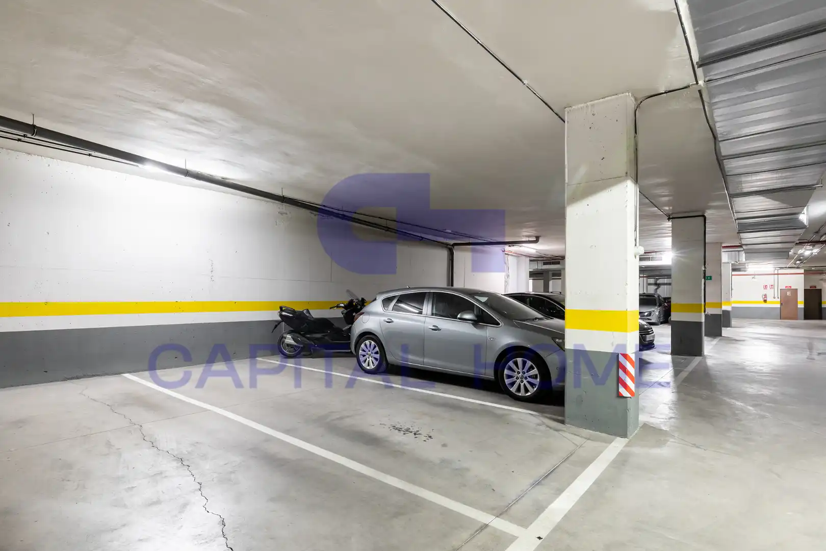 Parking de Piso en venta en Madrid con Aire acondicionado, Calefacción y Trastero