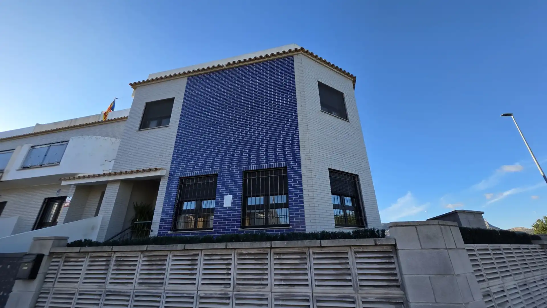 Vista exterior de Casa o xalet en venda en Beniarjó amb Aire condicionat, Calefacció i Jardí privat