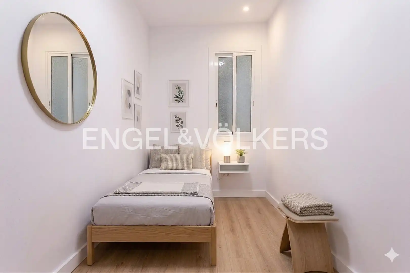 Habitación de Piso en venta en Barcelona con Aire acondicionado, Calefacción y Balcón