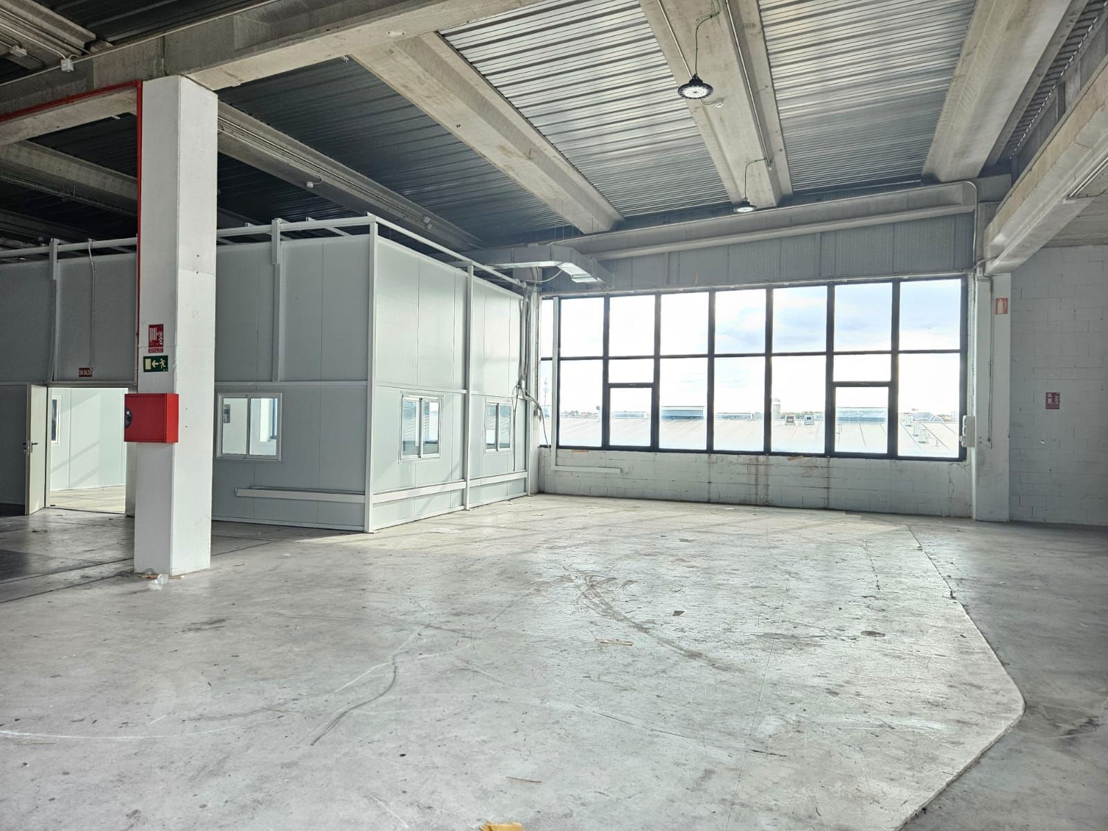 Industrial buildings to rent in Ensanche