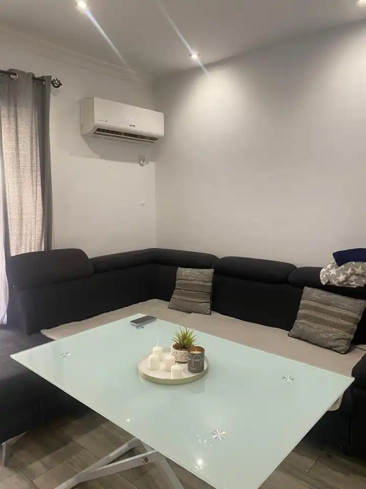 Sala de estar de Piso en venta en Dos Hermanas con Aire acondicionado y Terraza