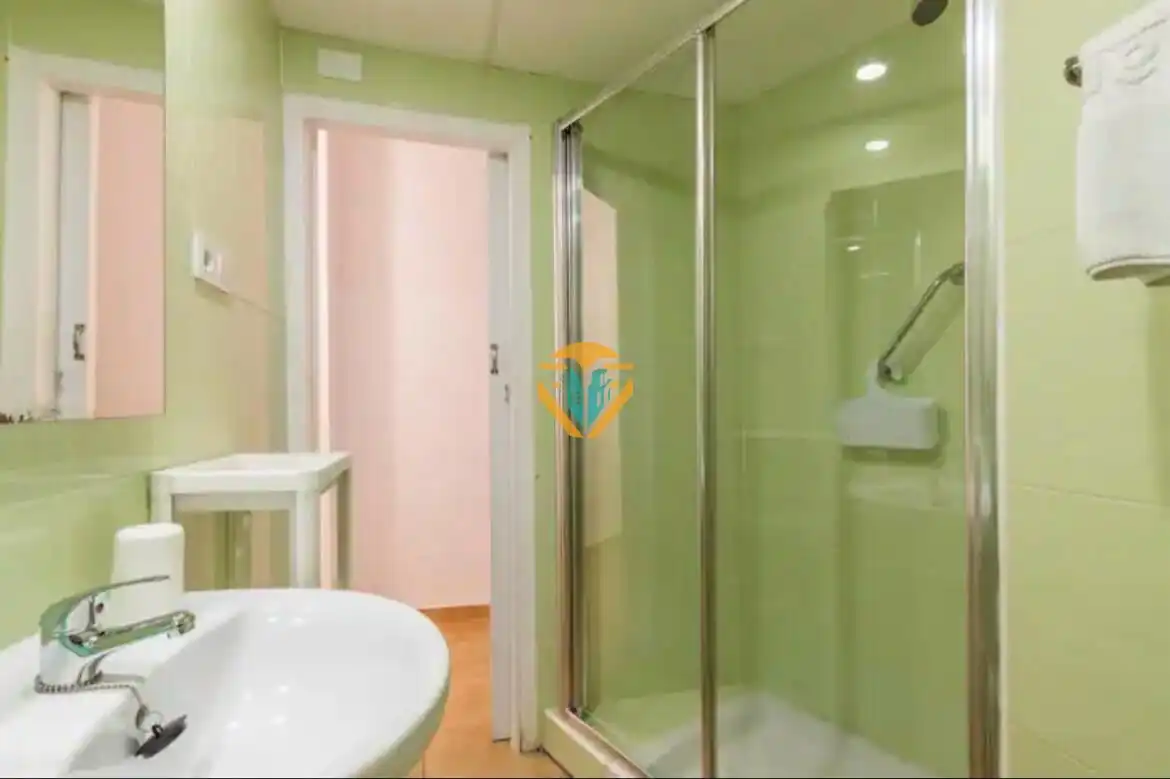 Baño de Piso en venta en Benidorm con Aire acondicionado, Calefacción y Terraza