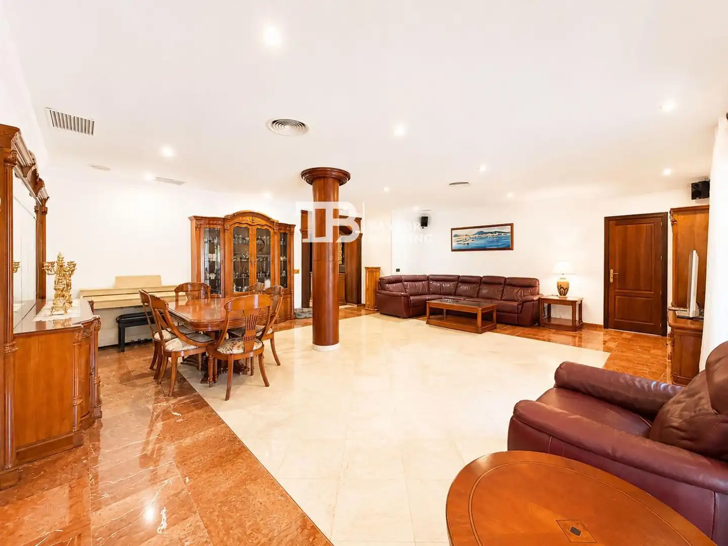 Sala d'estar de Casa o xalet en venda en Calvià amb Aire condicionat, Calefacció i Jardí privat