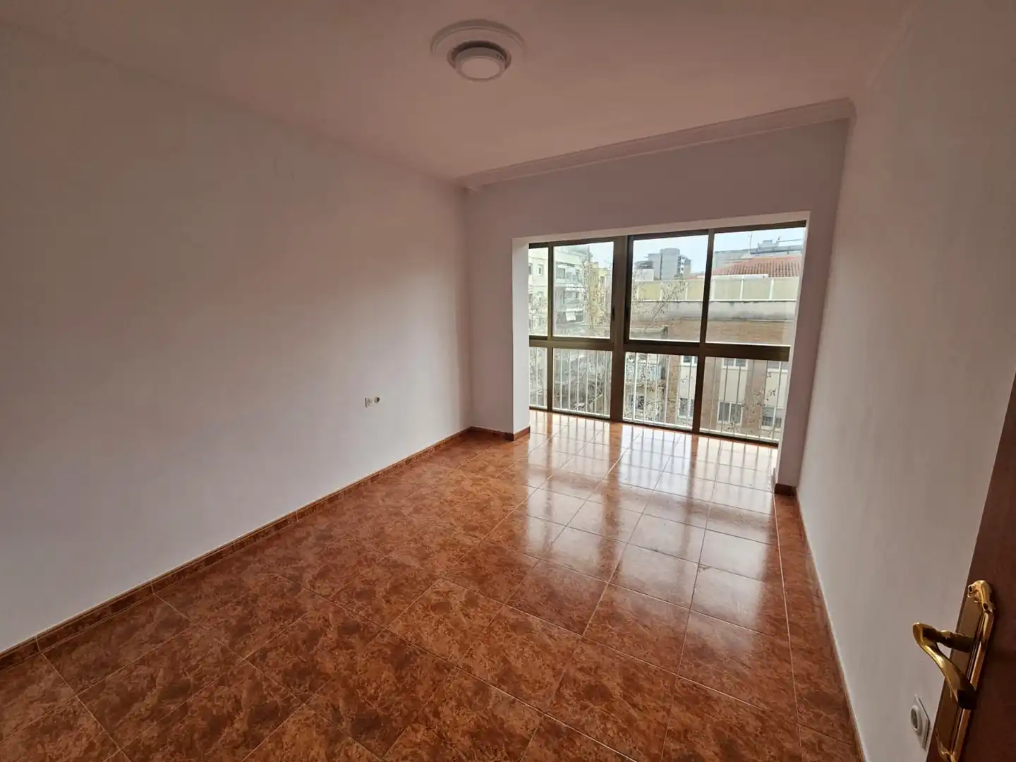 Habitación de Piso en venta en Vilanova i la Geltrú con Aire acondicionado y Calefacción