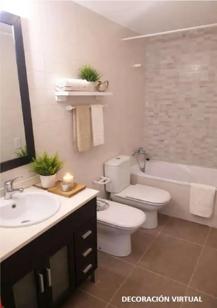 Baño de Apartamento en venta en Lleida