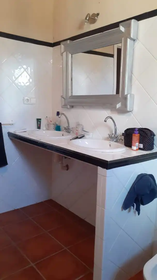 Bany de Casa o xalet en venda en Elche / Elx amb Aire condicionat, Jardí privat i Terrassa