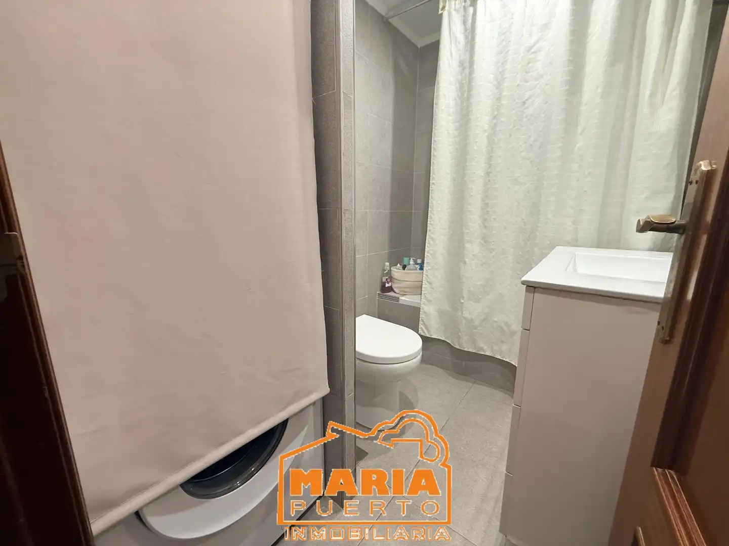 Bathroom of Flat for sale in Málaga  with Air Conditioner