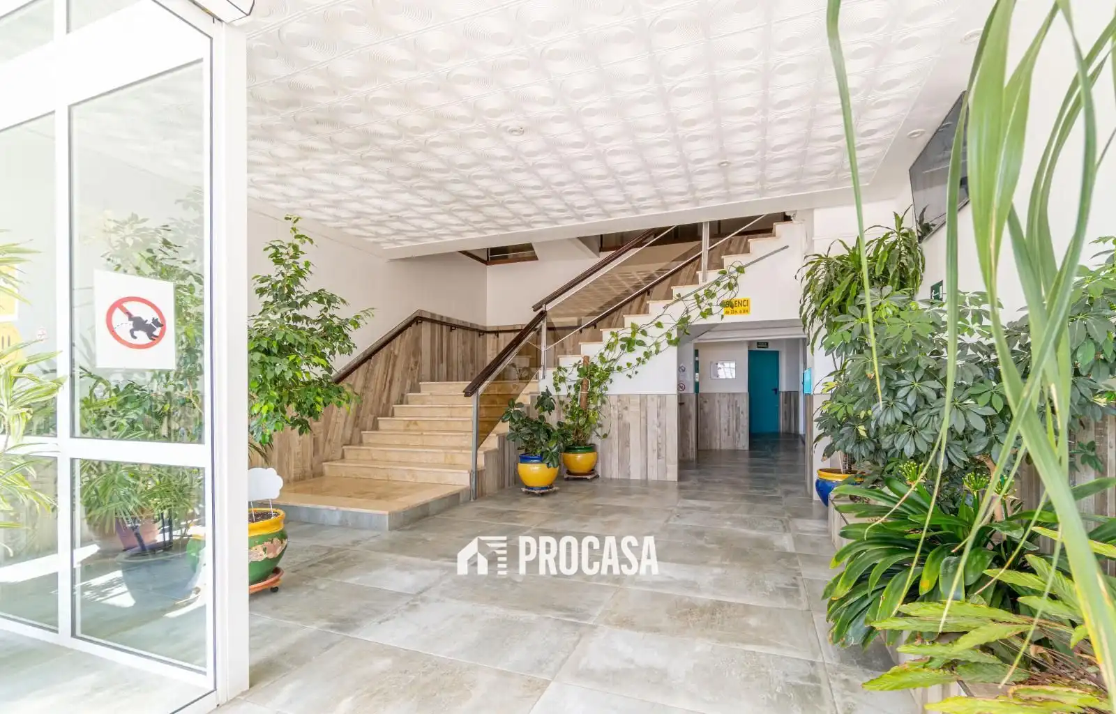 Wohnung zum Verkauf in Empuriabrava mit Klimaanlage, Heizung und Terrasse