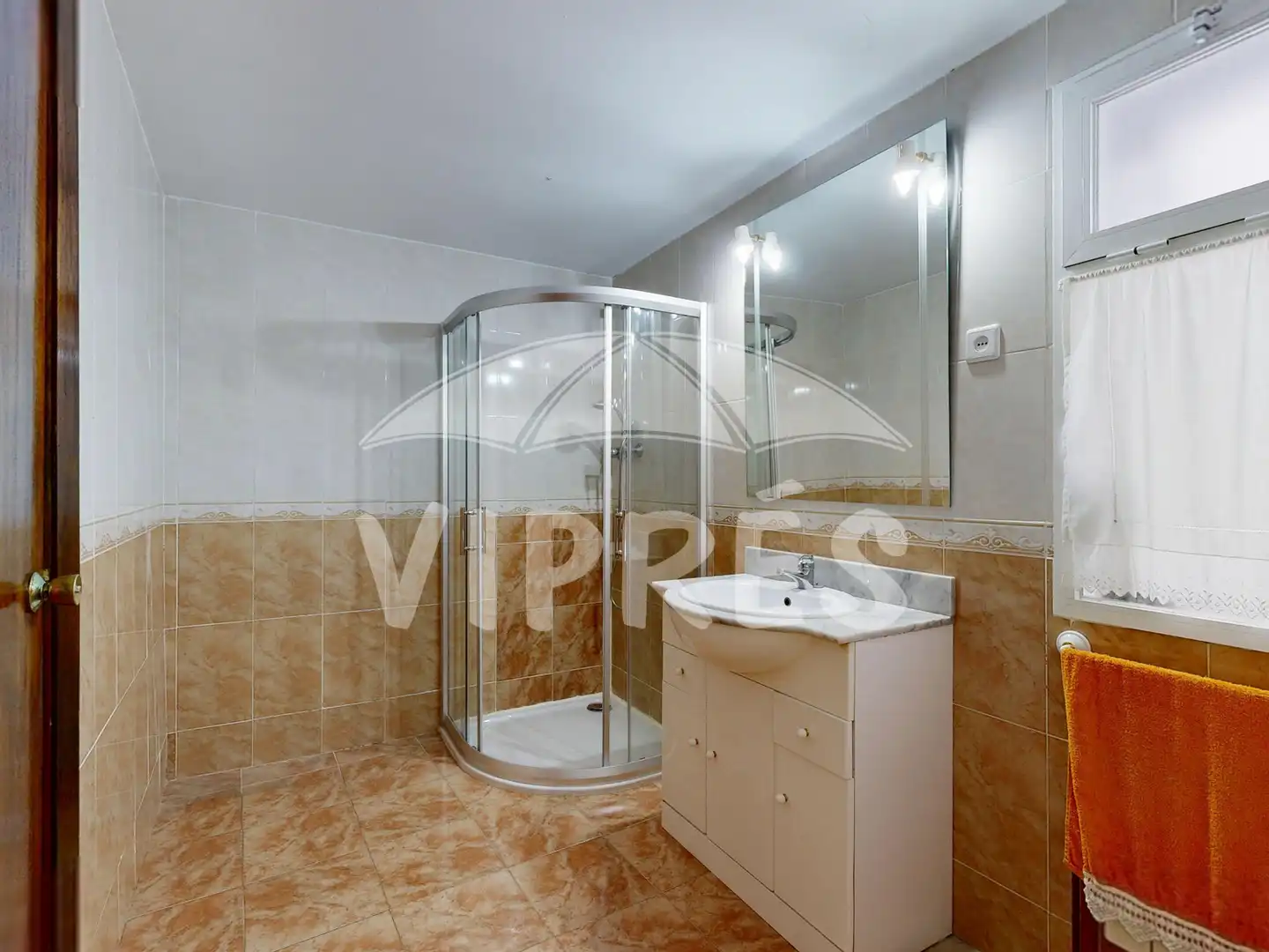 Baño de Piso en venta en Mérida con Calefacción, Parquet y Balcón