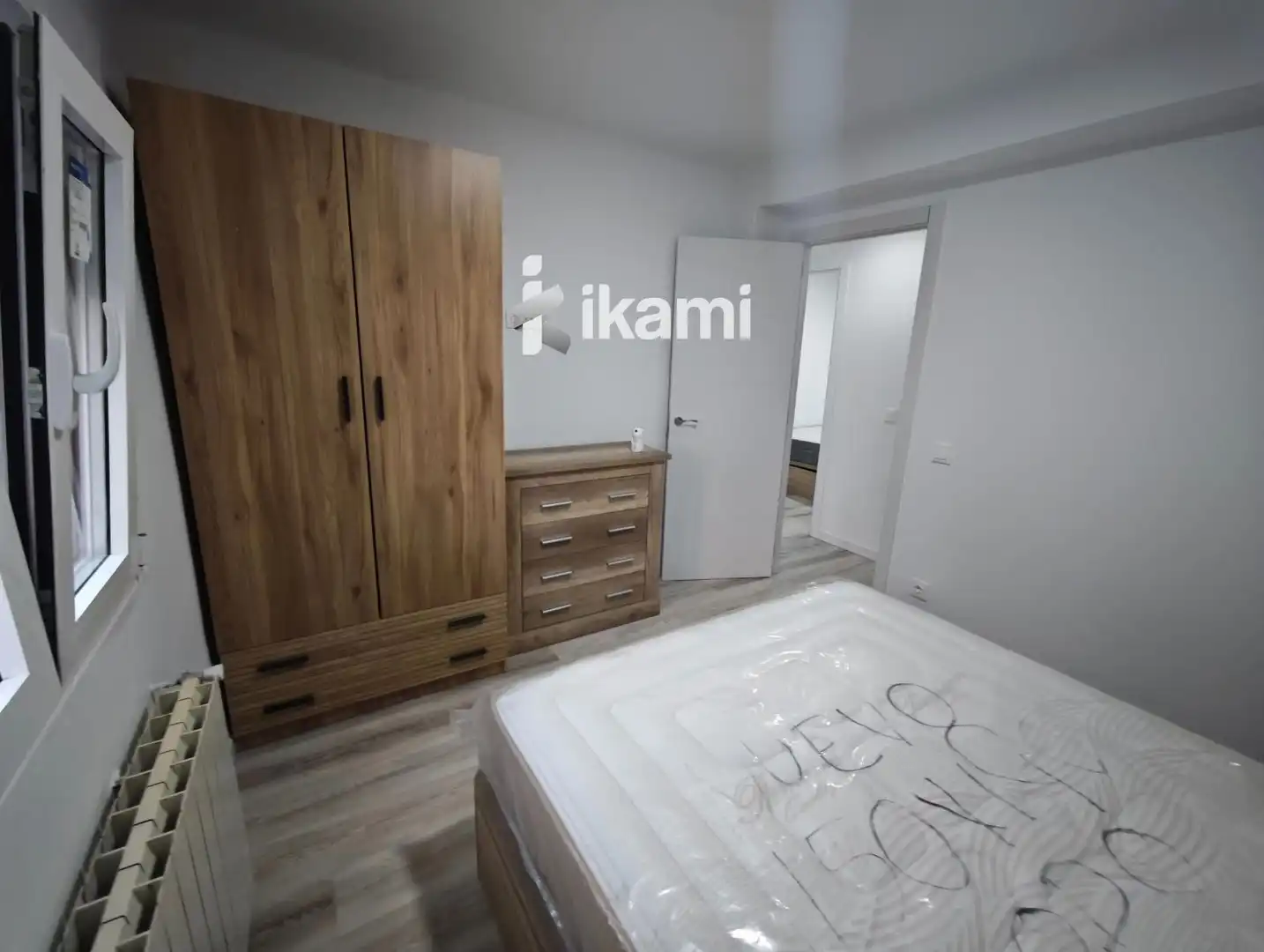 Habitación de Piso en venta en Madrid con Calefacción, Jardín privado y Amueblado